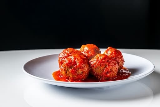 Keto-Friendly 6 Meatballs.